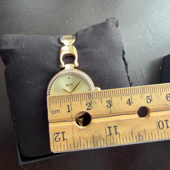 New gold coach watch - Picture 2 of 4